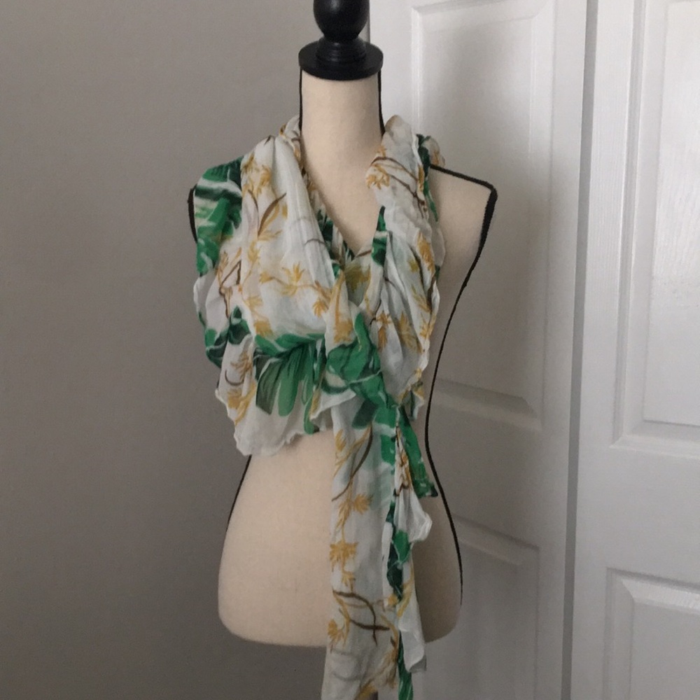 ❤️3X20 The Webster Target Leaf Print Raffles Wrap Scarf